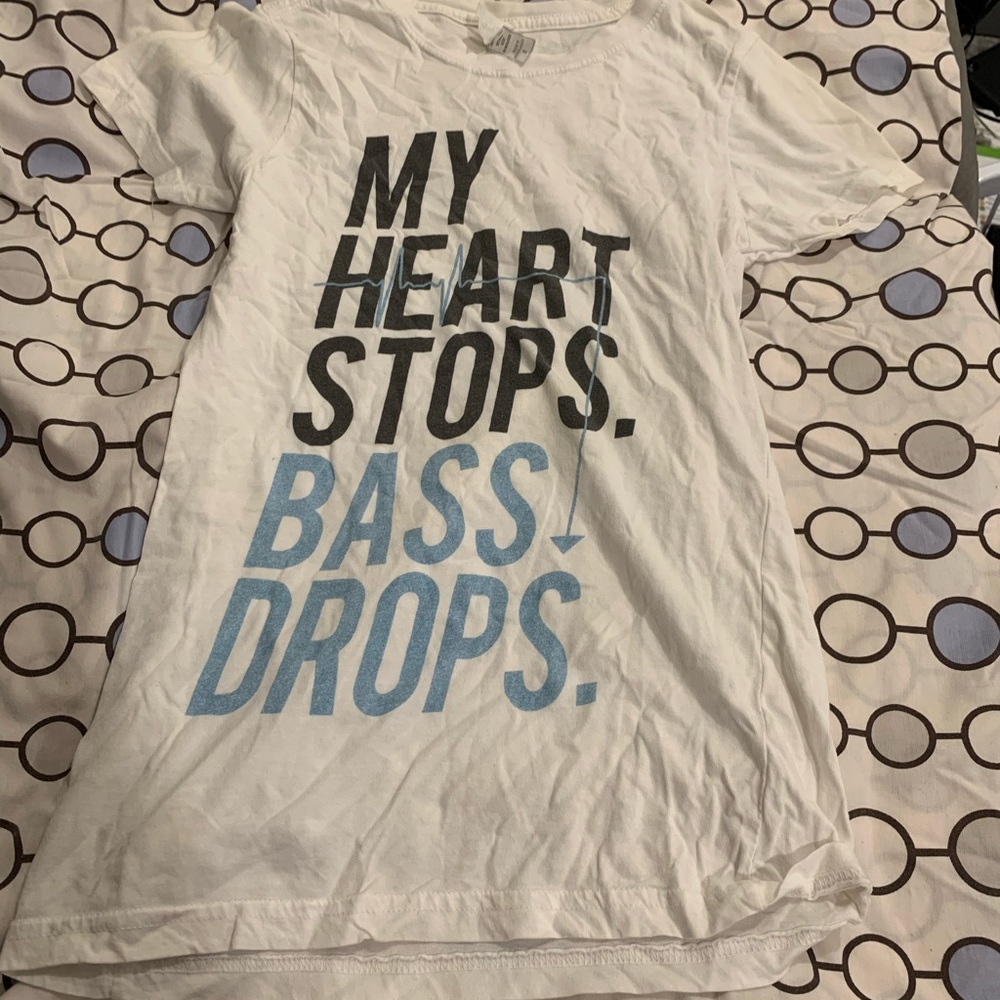 Graphic Tee 💚